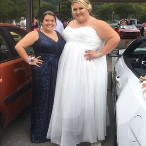 Wedding/ prom dress